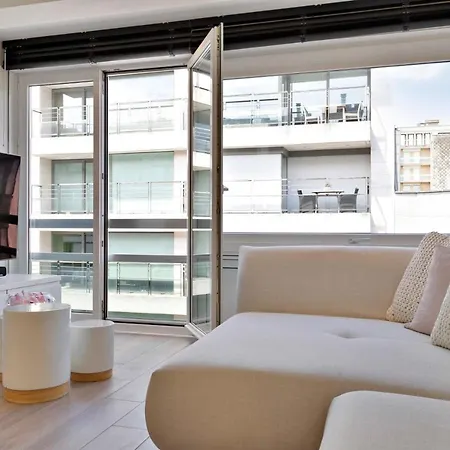 Stunning Renovated Studio On Top Location In T'Zoute * קנוקה-הייסט